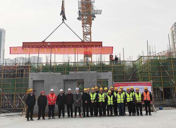 南昌市政建設集團桃花南路安置房項目裝配式建筑構件首次吊裝6002.jpg