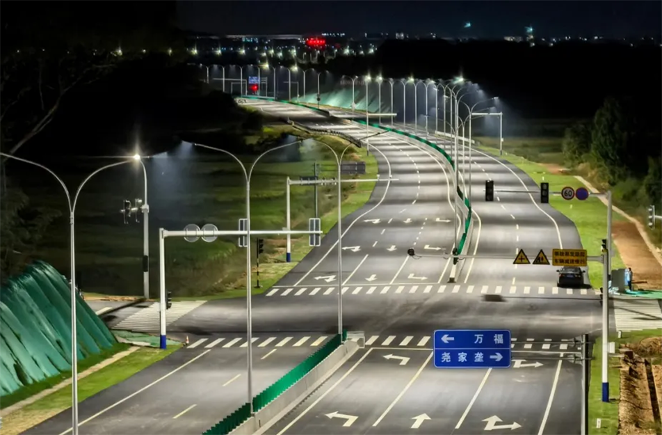 云翔大道項目10月1日正式通車 7.6公里城市主干道煥新啟用 云翔大道項目10月1日正式通車 7.6公里城市主干道煥新啟用